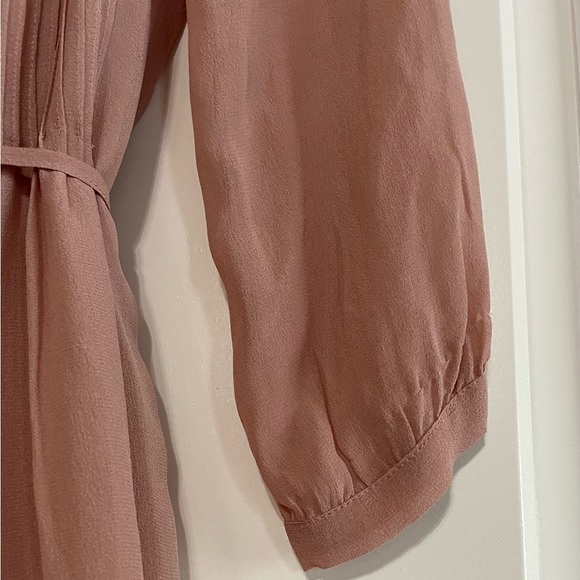 French Connection STUNNING Pink Dress w/ Deep Silver Sequined deep V neck, SZ 6 - Picture 8 of 16